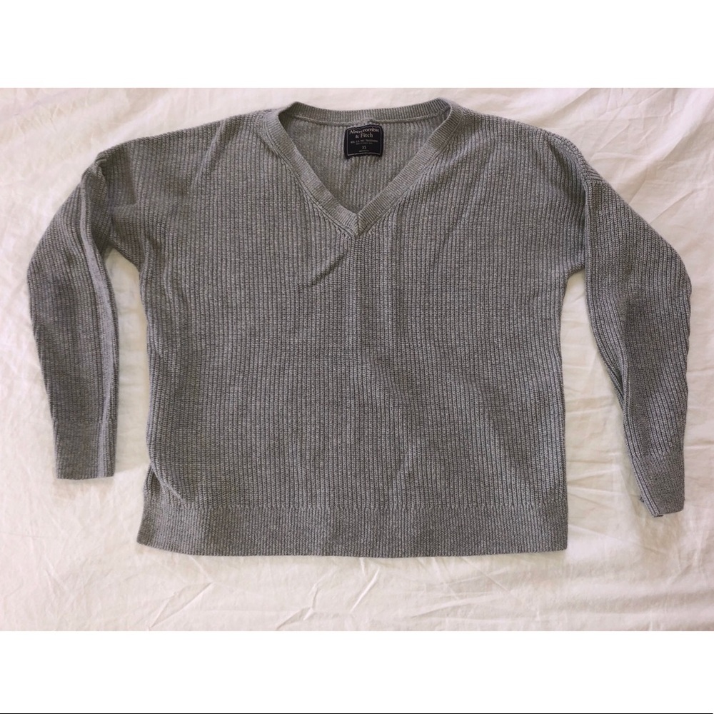 A&F || GRAY SWEATER ||